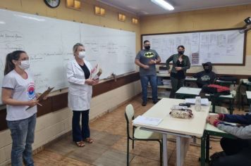 A Secretaria Municipal de Saúde através da Estratégia Saúde da Família (ESF) realizou na data de ontem 23/09 palestras sobre prevenção da DST, na Escola Estadual Aparecido Gonçalves lemes.